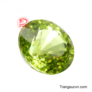 Sắc xanh lục ánh vàng gợi liên tưởng đến sự sinh sôi, phát triển và nguồn năng lượng dồi dào.