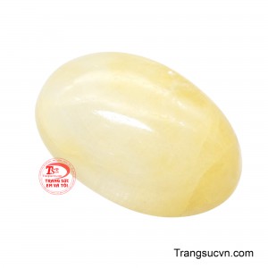 Viên đá gợi lên hình ảnh một nguồn năng lượng luôn đồng hành và nâng đỡ người sở hữu trên hành trình cuộc sống. 