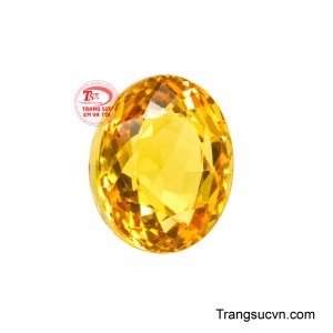 Trong quan niệm phong thủy, sắc vàng cam của sapphire gợi ý nghĩa về sinh khí, nhiệt huyết, sự ổn định và tài lộc. 