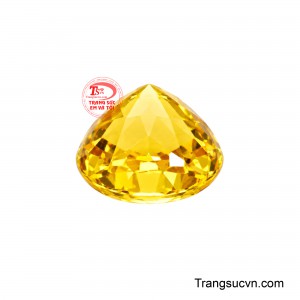 Sapphire Vàng Kim Nguyệt vì thế không chỉ thích hợp cho những thiết kế trang sức cao cấp mà còn mang hình tượng của ánh sáng, thịnh vượng và nguồn năng lượng mạnh mẽ, tạo nên một món trang sức vừa sang trọng vừa giàu ý nghĩa biểu tượng.