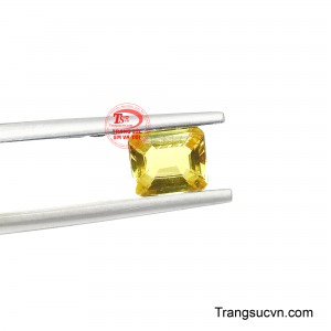 Viên đá thể hiện tinh thần hiện đại, tự tin và khác biệt, dành cho người yêu thích những món trang sức có khả năng tạo dấu ấn ngay từ ánh nhìn đầu tiên.