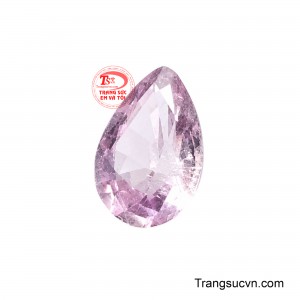 Đường cong thuôn dài tinh xảo biến mỗi viên đá thành một giọt ngọc e ấp nhưng sở hữu sức hút riêng biệt.