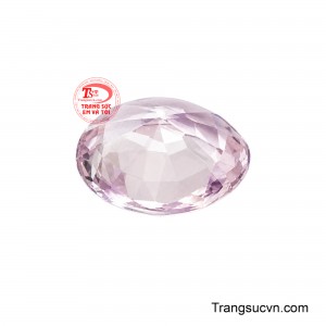 Sự xuất hiện của tuyệt tác này mang đến nét chấm phá độc đáo, khẳng định gu thời trang tinh tế và thần thái sang trọng của người sở hữu.