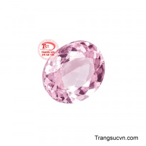 Độ trong ngần tuyệt đối khiến mỗi chuyển động nhẹ của viên ngọc đều làm bừng lên sắc mọng tươi trẻ, tràn đầy năng lượng tích cực.
