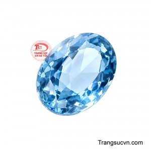 Khi kết hợp cùng vàng trắng sắc lam của Topaz có thể tạo nên điểm nhấn thanh lịch, hiện đại và dễ dàng kết hợp với kim cương hoặc đá màu khác. 