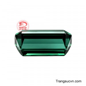 Đồng thời tạo điều kiện để các mặt facet phản chiếu ánh sáng thành những dải sáng tối đan xen, khi ẩn sâu, khi bất ngờ rực sáng, tạo nên hiệu ứng lấp lánh kín đáo nhưng đầy đẳng cấp. 