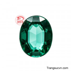 Viên Tourmaline Hào Quang gây ấn tượng bằng sắc lục sẫm, mang vẻ đẹp trầm mặc nhưng đầy quyền lực. 
