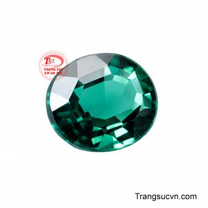 Viên đá mang khí chất trưởng thành trầm tĩnh, sắc sảo. 