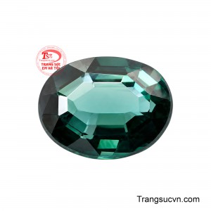 Một viên Tourmaline dành cho những thiết kế cao cấp, tinh giản và có khí chất, nơi vẻ đẹp không cần phô trương vẫn đủ tạo dấu ấn.