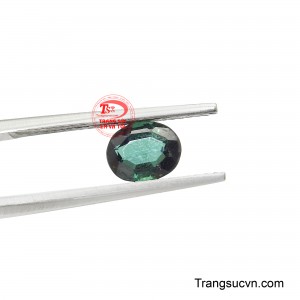 Đây là lựa chọn lý tưởng cho những thiết kế trang sức cao cấp, nơi sắc xanh sâu được tôn lên như một dấu ấn quyền quý và độc bản.