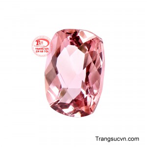 Thiết kế dáng cushion chữ nhật facet tạo nên những đường nét cân đối với các góc bo nhẹ.