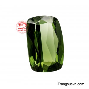 Giúp ánh sáng lan tỏa hài hòa qua từng giác cắt và làm nổi bật sắc xanh đặc trưng của viên đá. 