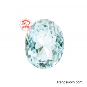 Viên Tourmaline Thanh Lam mang sắc xanh lơ pha xám đầy tinh tế, gợi liên tưởng đến màu trời thanh lạnh phủ một lớp sương mỏng. 