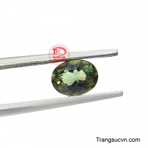 Vẻ đẹp của viên đá vì thế không nằm ở sự rực rỡ nhất thời, mà ở thần thái điềm tĩnh, quý phái và sức hút bền lâu. 