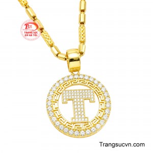 Hình tròn viên mãn gợi ý nghĩa tài lộc hội tụ, phúc khí tròn đầy, trong khi họa tiết nối tiếp tượng trưng cho dòng vận may bền vững. 