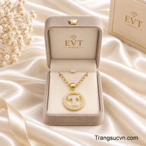 Bộ dây chuyền gửi gắm lời chúc tài lộc lan tỏa bốn phương, công việc hanh thông và cuộc sống ngày càng hưng vượng. 