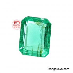 Những bao thể tự nhiên bên trong tạo nên dấu ấn riêng, góp phần thể hiện vẻ đẹp nguyên bản của viên đá. 
