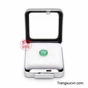 Viên emerald có giấy kiểm định là lựa chọn dành cho những khách hàng đề cao sự minh bạch và giá trị lâu dài của đá quý. 