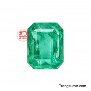 Emerald Lục Bảo Ngọc Khê sở hữu dáng chữ nhật bo góc cân đối, mang thần thái thanh lịch nhưng vẫn đầy đặn và sang trọng. 
