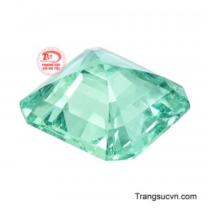 Viên đá gợi lên ý nghĩa về món quà quý giá, tượng trưng cho phúc lành và những điều tốt đẹp được trao tặng.
