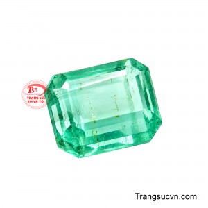 Với dáng chữ nhật cắt góc sang trọng, Lục Bảo Vân Các thích hợp chế tác nhẫn, mặt dây chuyền hoặc trang sức cao cấp, đồng thời là lựa chọn ý nghĩa để làm quà tặng trong những dịp đặc biệt.