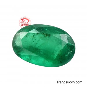 Viên đá gợi hình ảnh ngọc quý hội tụ vượng khí, tượng trưng cho sự phát triển, sung túc và nguồn năng lượng thịnh vượng.
