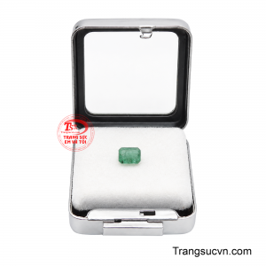 Viên emerald có giấy kiểm định là lựa chọn dành cho những khách hàng đề cao sự minh bạch và giá trị lâu dài của đá quý. 