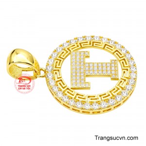 Bao quanh là họa tiết đối xứng, gợi liên tưởng đến dòng chảy liên tục của tài lộc và sự thịnh vượng. 