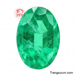 Emerald Colombia Lục Bảo Tâm Phúc mang sắc xanh lục bảo tự nhiên đặc trưng của những viên Emerald đến từ vùng Andes Colombia. 