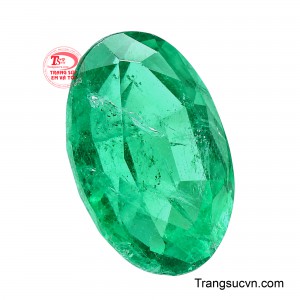 Đây là một viên Emerald Colombia tự nhiên mang vẻ đẹp nguyên bản, phù hợp với những thiết kế trang sức cao cấp đề cao màu sắc, nguồn gốc và dấu ấn tự nhiên của viên ngọc.