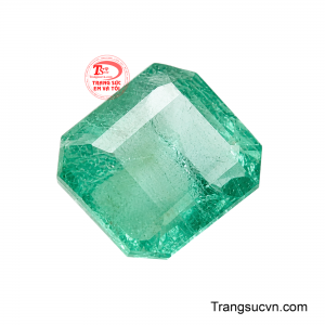 Kiểu cắt Radian tạo nên hình dáng cân đối với những góc được xử lý mềm mại, vừa giữ được nét mạnh mẽ của đường nét hình học, vừa đem lại cảm giác tinh tế và sang trọng. 