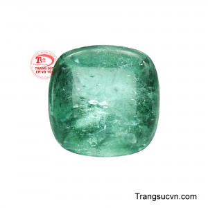 Viên Ngọc Lục Bảo An Yên dáng Cushion Cabochon mang vẻ đẹp mềm mại và sâu lắng với sắc xanh lục đặc trưng của ngọc lục bảo. 