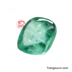 Không đi theo vẻ lấp lánh cầu kỳ của những đường cắt giác, kiểu cabochon tôn lên vẻ đẹp nguyên bản, mượt mà và đầy cuốn hút của viên đá. 