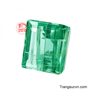 Khi được chế tác thành trang sức, viên đá trở thành điểm nhấn thanh lịch, dễ dàng kết hợp cùng vàng hoặc bạch kim để tạo nên những thiết kế mang phong cách cao cấp.