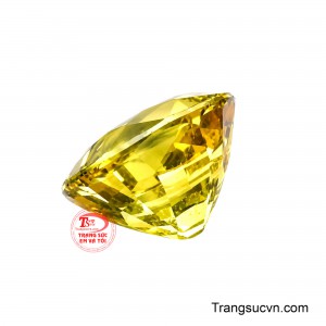 Khi sở hữu viên Sapphire vàng huyền bí này, bạn không chỉ mang theo một món trang sức độc đáo mà còn là một lá bùa hộ mệnh, giúp khai mở trực giác.