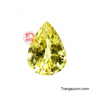 Viên sapphire vàng vượng khí với sắc vàng tinh khiết và tỏa sáng, được cắt hình giọt nước và mài Facet tinh xảo, tạo nên vẻ đẹp rực rỡ và chiều sâu cuốn hút. 