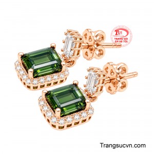 Không chỉ là món trang sức tạo điểm nhấn sang trọng, đôi hoa tai còn là biểu tượng của gu thẩm mỹ tinh tế, giúp bạn tự tin tỏa sáng trong những dịp đặc biệt.