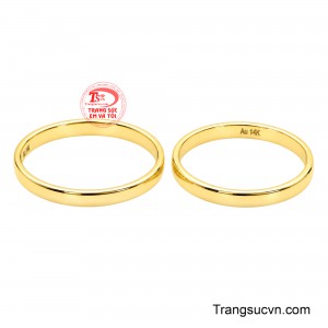 Với phong cách vượt thời gian, cặp nhẫn phù hợp để đồng hành cùng hai bạn qua từng khoảnh khắc đáng nhớ của cuộc sống hôn nhân.