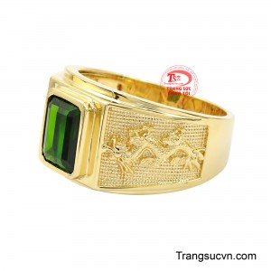 Theo phong thủy, đá Tourmaline xanh đại diện cho sự thịnh vượng, giúp chiêu tài đón lộc, nâng cao vượng khí và mang lại may mắn trên con đường công danh. 