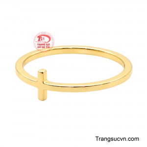 Với thiết kế tối giản nhưng đầy phong cách, mẫu nhẫn phù hợp để đeo hằng ngày, đi làm, đi chơi hoặc làm quà tặng ý nghĩa dành cho người thân yêu.