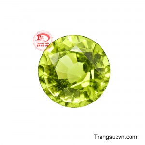 Màu xanh đặc trưng của Peridot mang vẻ đẹp tự nhiên, thanh khiết nhưng vẫn toát lên nét sang trọng và đầy sức sống.