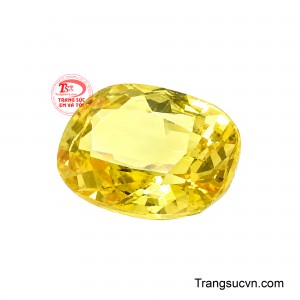 Khi kết hợp cùng vàng 18K hoặc điểm xuyết kim cương lấp lánh, viên đá càng tôn lên nét sang trọng, tạo điểm nhấn tinh tế cho từng thiết kế. 