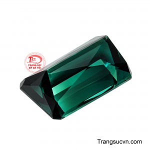 Những dải màu đan xen, tạo nên hiệu ứng tương phản mạnh mẽ.