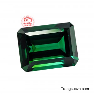 Khi được chế tác thành nhẫn hoặc mặt dây chuyền, viên đá có thể trở thành dấu ấn phong cách riêng, đồng hành cùng người sở hữu trong những khoảnh khắc đáng nhớ và lưu giữ giá trị tinh thần qua thời gian. 