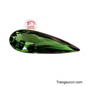 Lục Tinh Vương là vẻ đẹp của sắc ngọc sâu thẳm, nơi sự trầm mặc của đại ngàn hòa quyện cùng ánh sáng kiêu hãnh của một viên đá mang khí chất riêng.