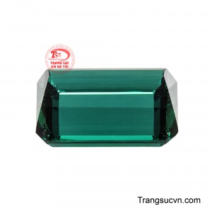 Vẻ đẹp bí ẩn của Tourmaline nằm ở những gì chưa được phô bày hết, càng quan sát, càng khám phá thêm những sắc độ ẩn sâu trong lòng đá. 