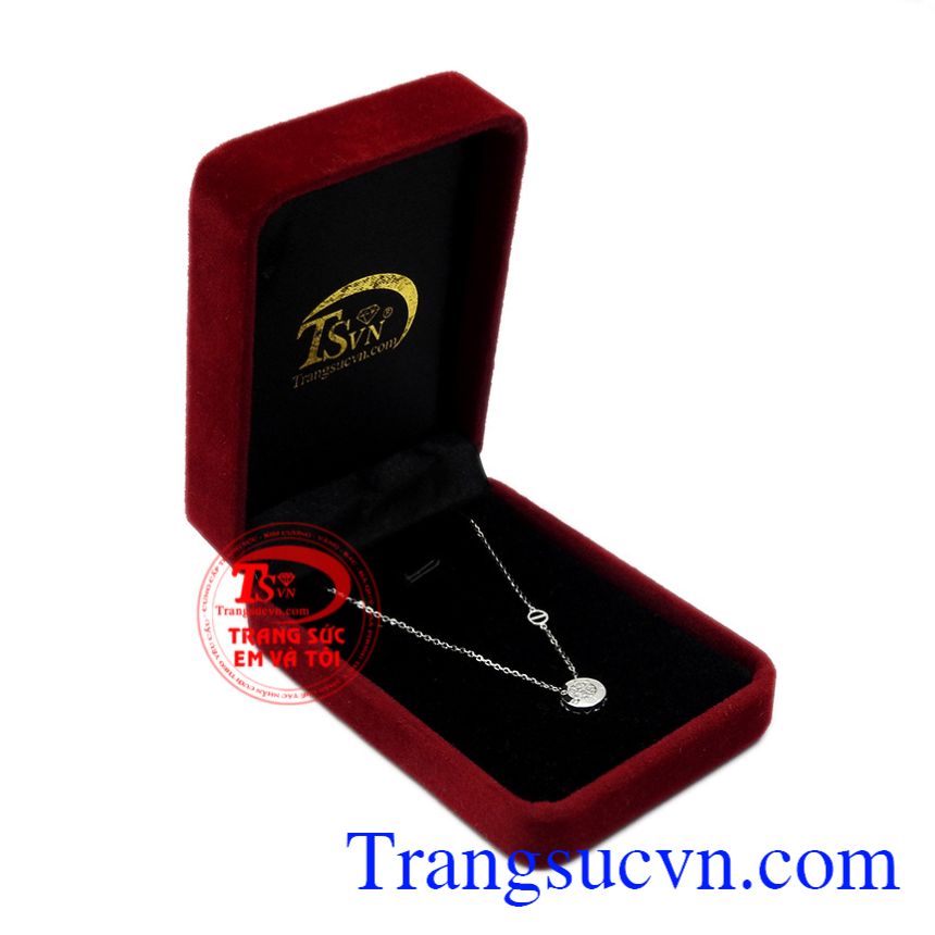 Bộ dây chuyền liền mặt kiểu cách, Dây chuyền nữ