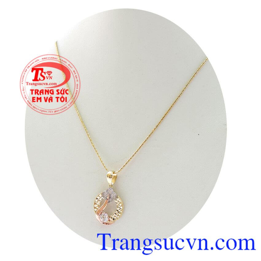 Bộ mặt chữ Q xinh, Trang sức bộ Bộ mặt chữ Q xinh, Trang sức bộ