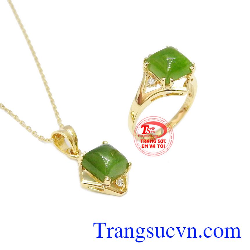 Bộ trang sức nepherite tinh tế, Trang sức bộ