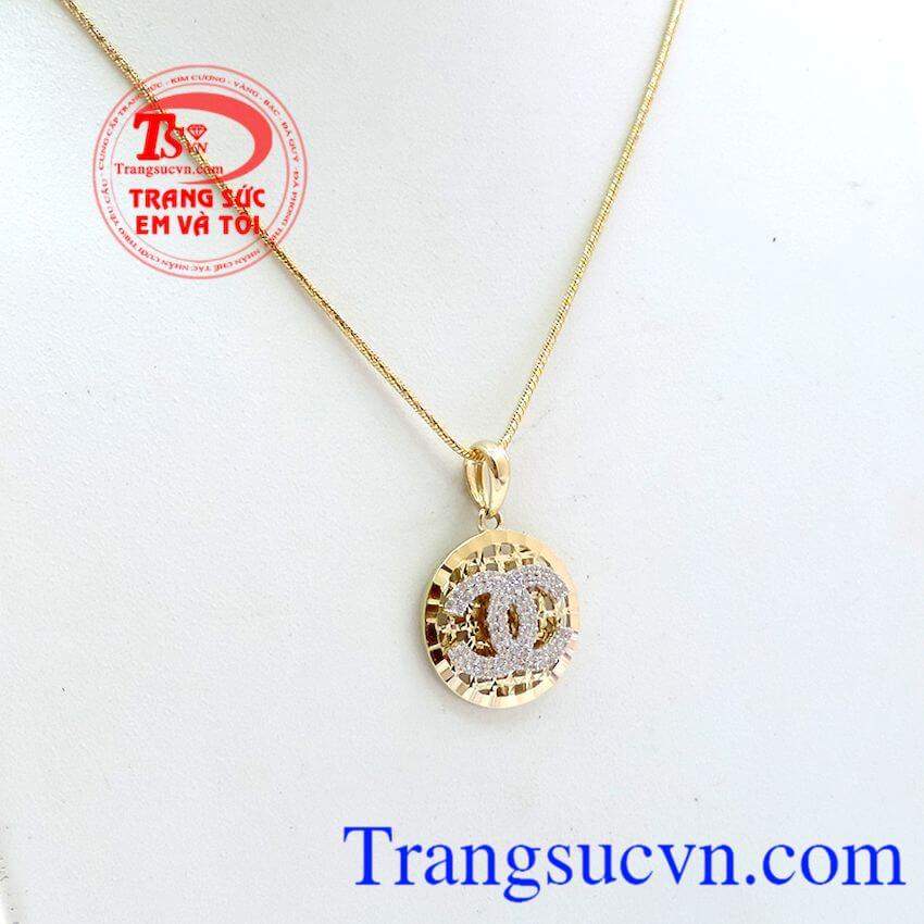Bộ nữ đính đá sang trọng, Trang sức bộ